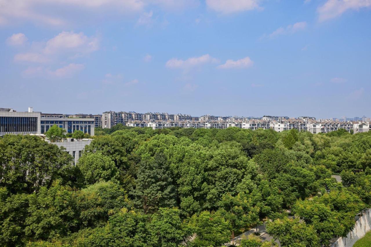 Courtyard By Marriott Hangzhou West Bagian luar foto